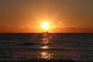 海面日落景观图片