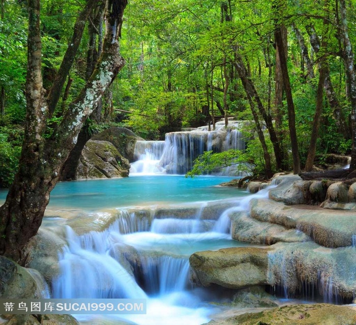 清新美丽的山涧瀑布水流风景图片