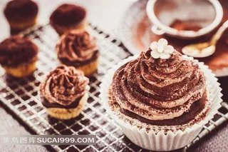 漂亮的纸杯蛋糕