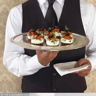 人物手势元素-餐厅服务生端盘子手势特写 人物手势元素-餐厅服务生端盘子手势特写