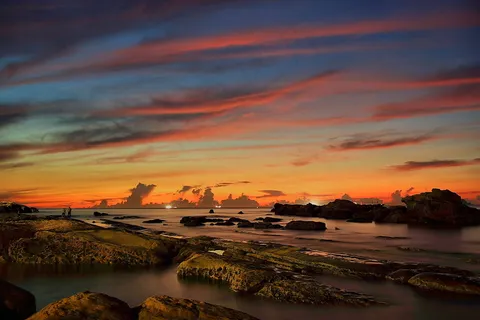 海岸风景摄影图.