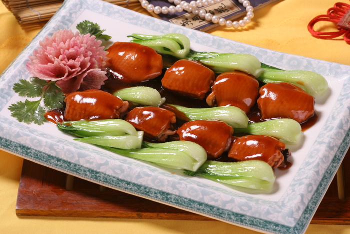 龙穿凤翅 -一品居