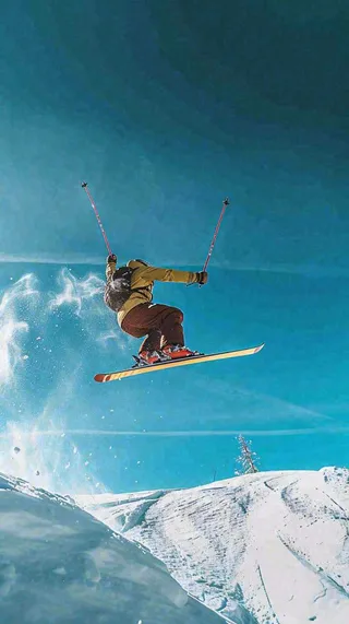 冬季冰雪极限滑雪旅行比赛，体育运动摄影图