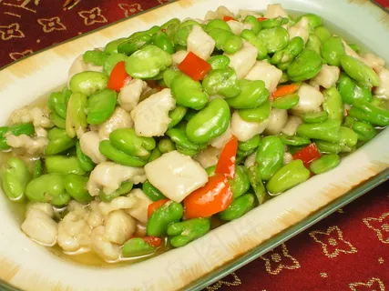 2437蚕豆米炒鸡丁 2437蚕豆米炒鸡丁