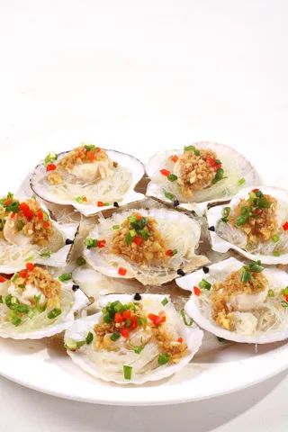 蒜茸粉丝蒸元贝   10元一个