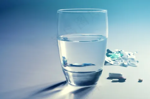 一杯水非主流图片 一杯水非主流图片