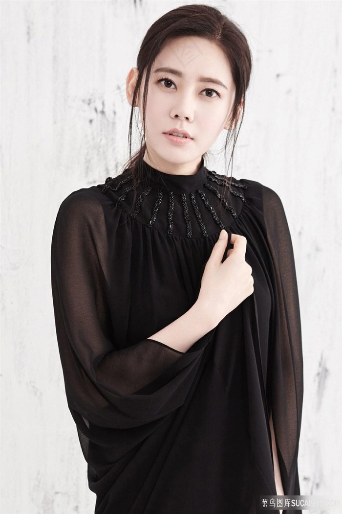 韩国气质美女明星秋瓷炫艺术写真图片