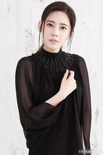 韩国气质美女明星秋瓷炫艺术写真图片