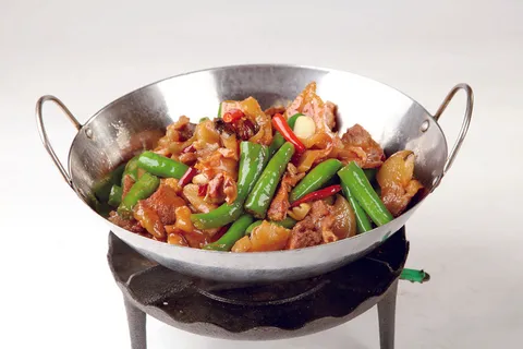 干锅美食焖锅湘菜麻辣香辣纸锅干锅带皮牛肉