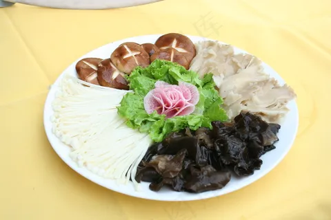 1109菌类拼盘.JPG 1109菌类拼盘.JPG