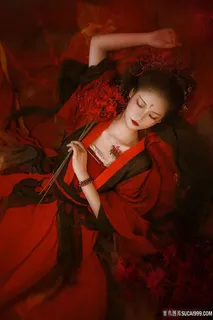 红装古装汉服美女图片