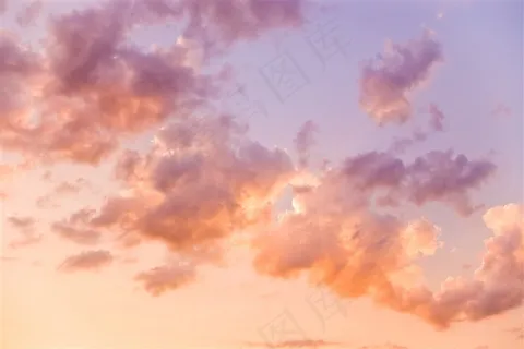 天空和可爱云朵