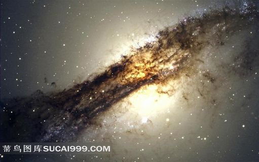 成一条直线的美丽银河图片