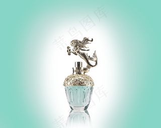 女士品牌香水广告图片