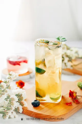 奶茶店水果茶饮品特饮高清图柠檬水