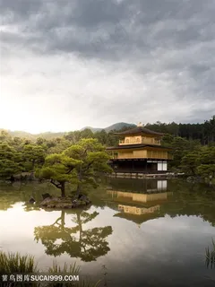 私家公园人工湖上的建筑物 私家公园人工湖上的建筑物