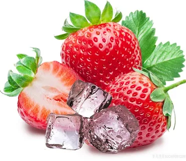 新鲜冰爽草莓冰块图片