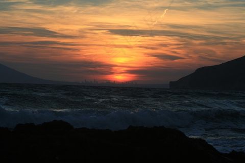 海上黄昏晚霞景观图片