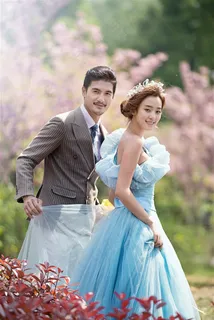 幸福恋人桃花园婚纱外拍图片