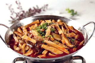 干锅美食焖锅湘菜麻辣香辣纸锅干锅野山菌 