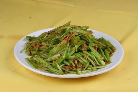香芹炒肉15元