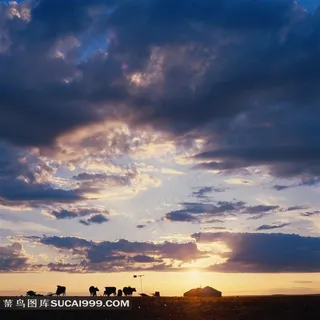 草原的天空图片素材