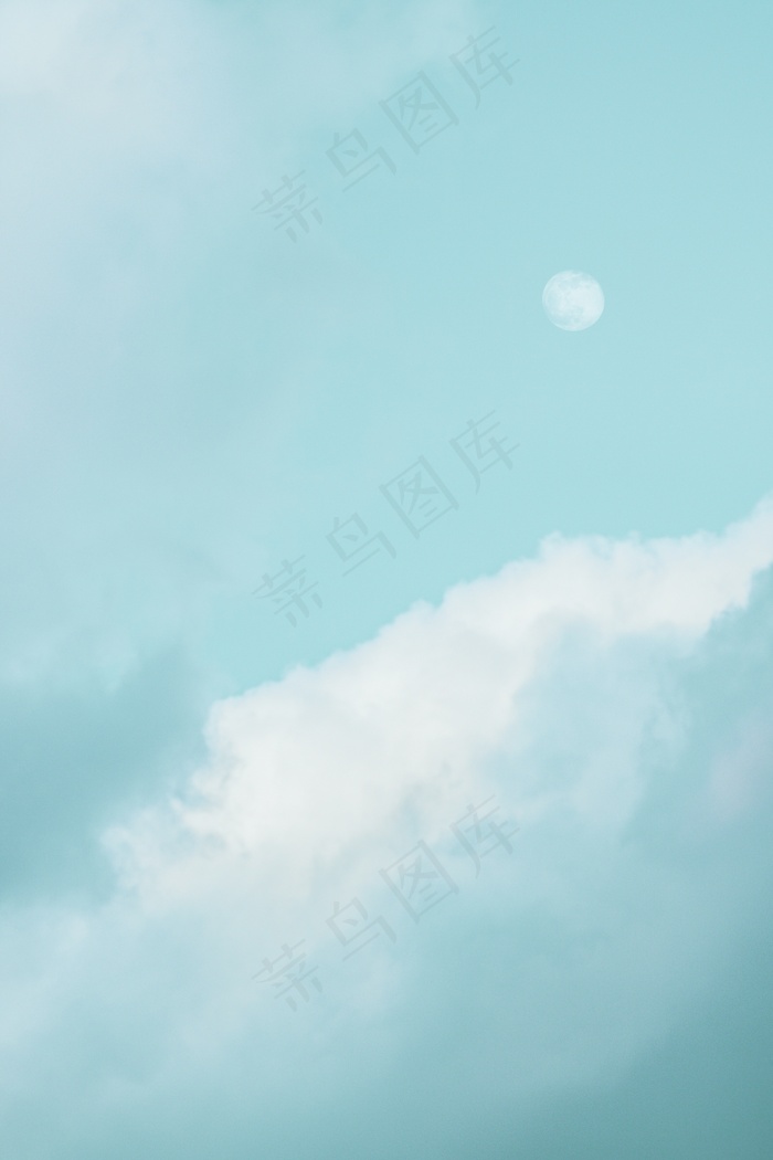 淡雅青蓝色天空图片