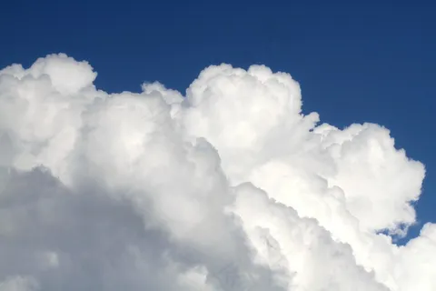 蓝天白云云团图片 蓝天白云云团图片