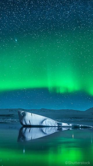 绿色极光壁纸图片