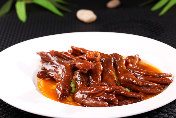 R00090鲜汁菇烧鸭掌 (5)