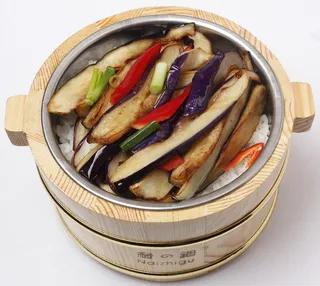 青椒茄子木桶饭