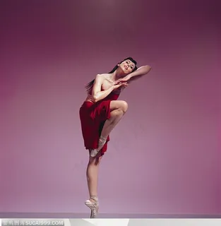 舞蹈动作-抬起单脚手势做睡觉舞蹈姿势的外国美女 舞蹈动作-抬起单脚手势做睡觉舞蹈姿势的外国美女