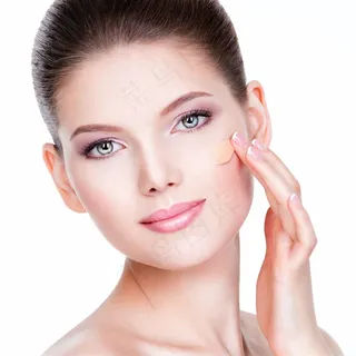 正在化妆的美女高清图片