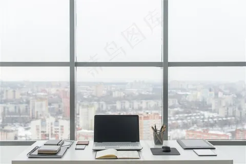大窗户和笔记本