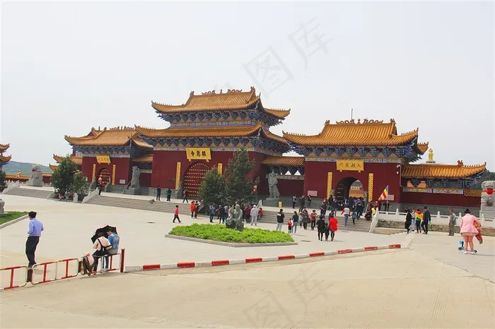 报恩寺殿门入口
