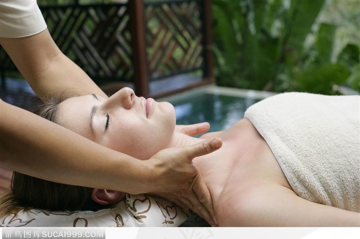 颈部保养前期舒缓动作