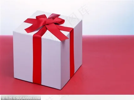 红色背景下的白色盒子