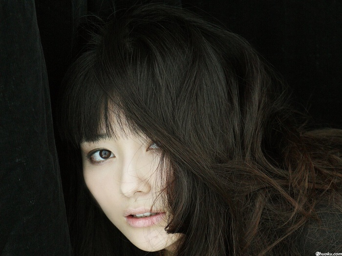 性感长发美女图片下载