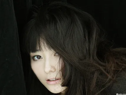 性感长发美女图片下载 性感长发美女图片下载
