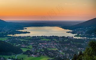 绿色 树林 丘陵 风景高 河流山川 