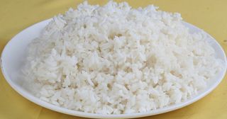 米饭大4元、小2元