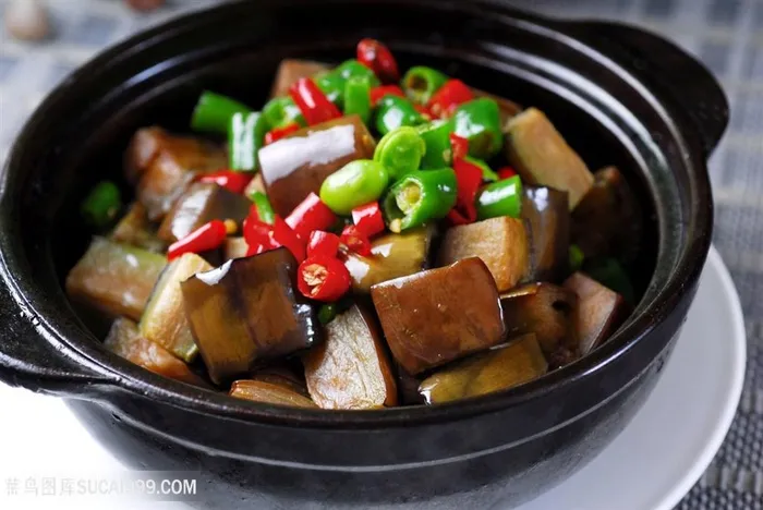 青豆烧茄子中华美食摄影图