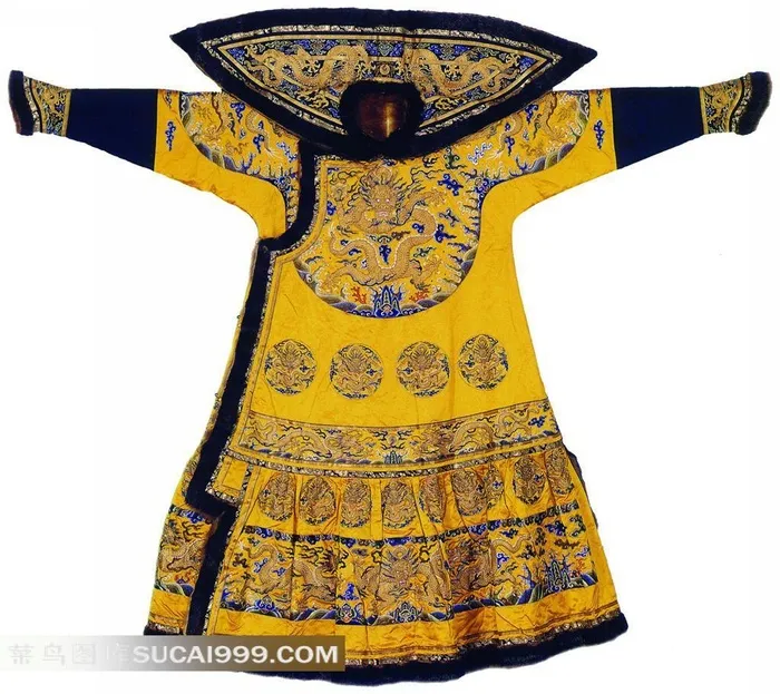 精美的传统龙纹图案服饰