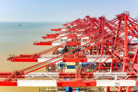 码头 港口 高清图片  货场  运输带 货运 货物 