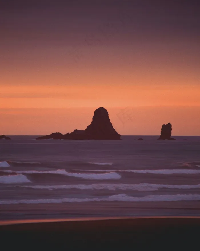 日暮黄昏海边图片