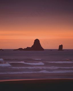 日暮黄昏海边图片