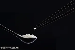 米黑色背景静物