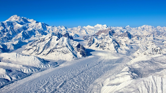 唯美高清雪山雪景