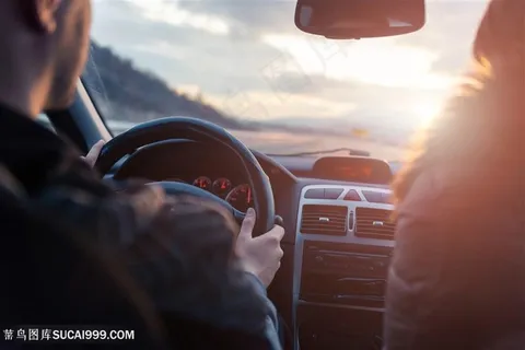 开车驾驶的人物高清图片 开车驾驶的人物高清图片