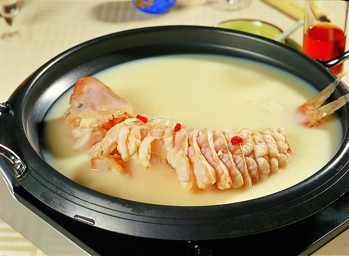  奶汤鮰鱼锅
